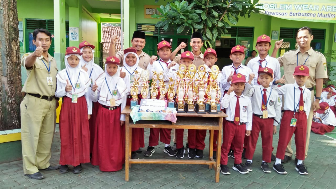 Borong Piala, SD Muhammadiyah Bodon Awali Semester Genap dengan Panen Prestasi